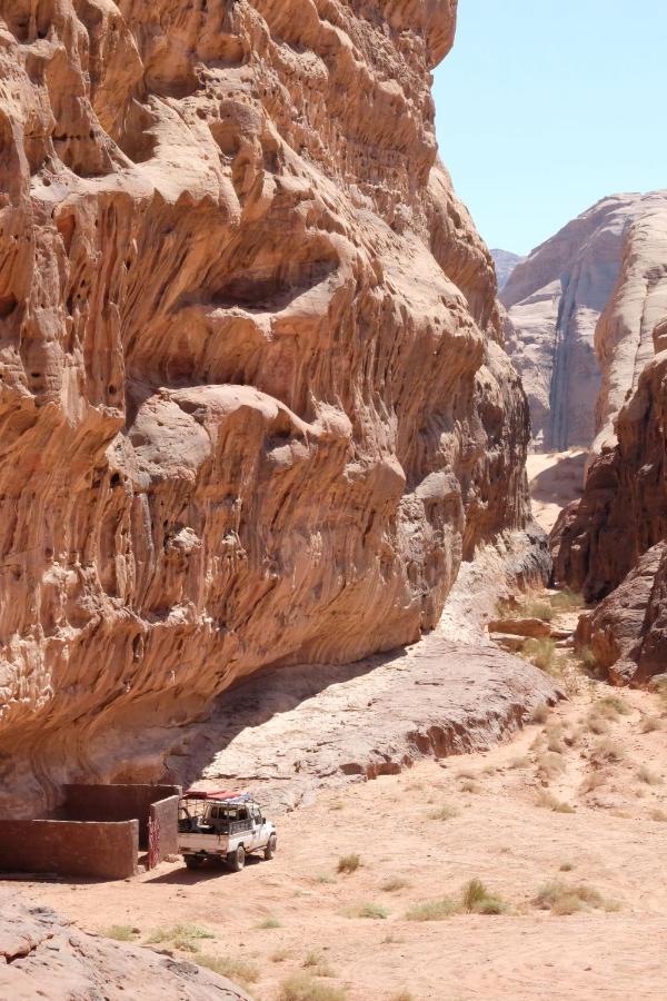 Wadirum Momoo Wadi Rum Buitenkant foto