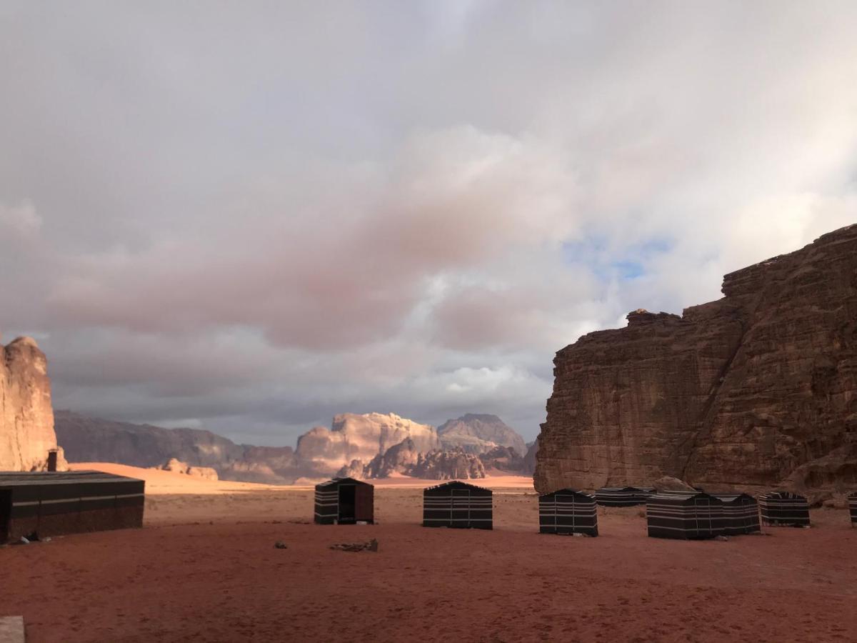Wadirum Momoo Wadi Rum Buitenkant foto